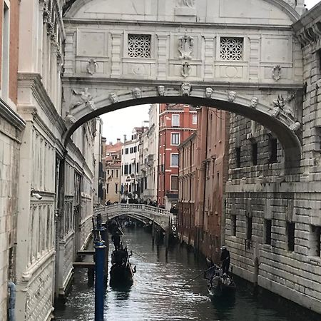 Moonlight Attic Apartment Venice Ngoại thất bức ảnh